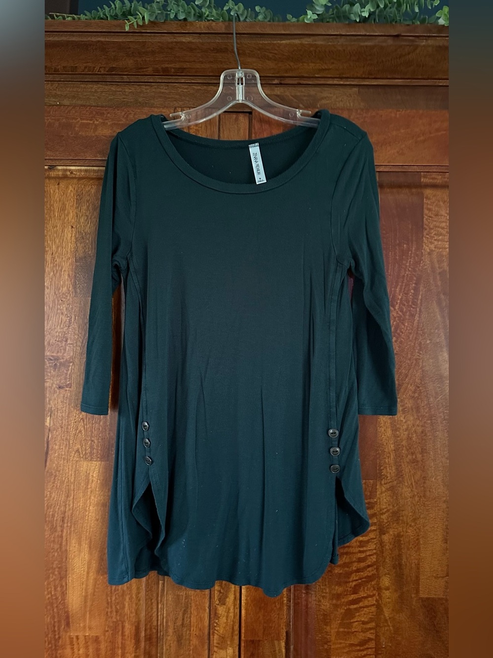 Zenana Outfitters Black Scoop Neck Tunic